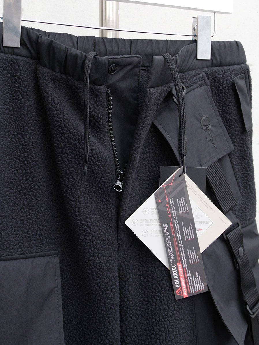 D-VEC × ALMOSTBLACK ディーベック オールモストブラック