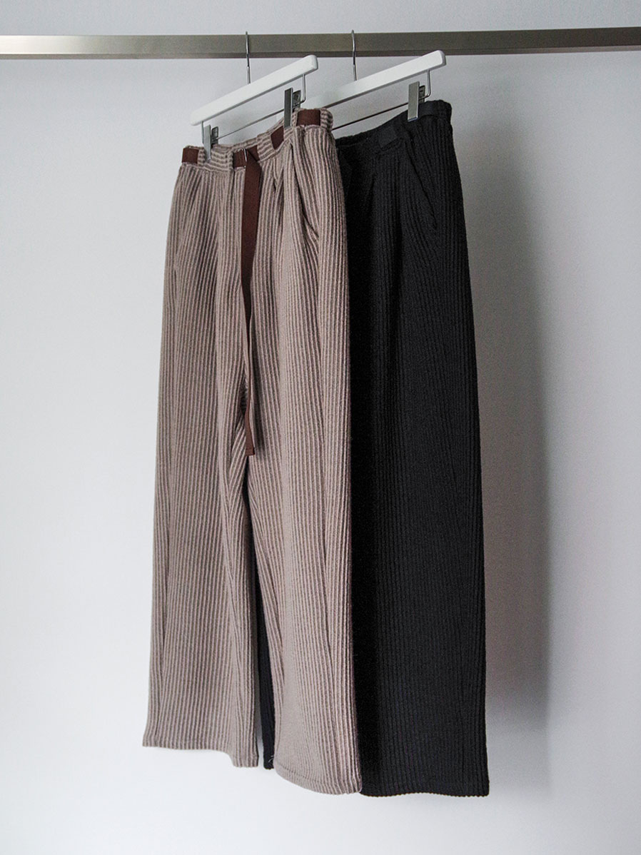 ANCELLM | アンセルム DAMAGE WOOL 2TUCK SLACKS(BLACK) / ダメージ